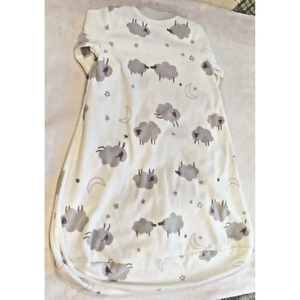 Sleep Sack 0 to 3 month Carters Northern Fleece baby with lambs sleepwear